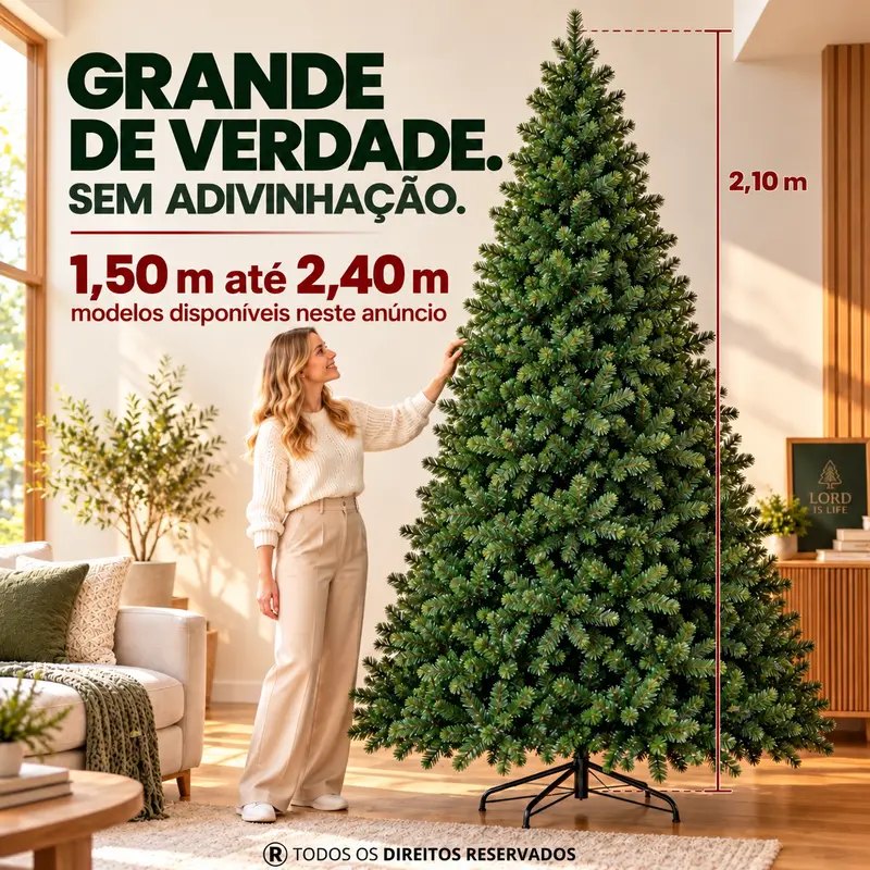 Árvore de Natal cheia e grande